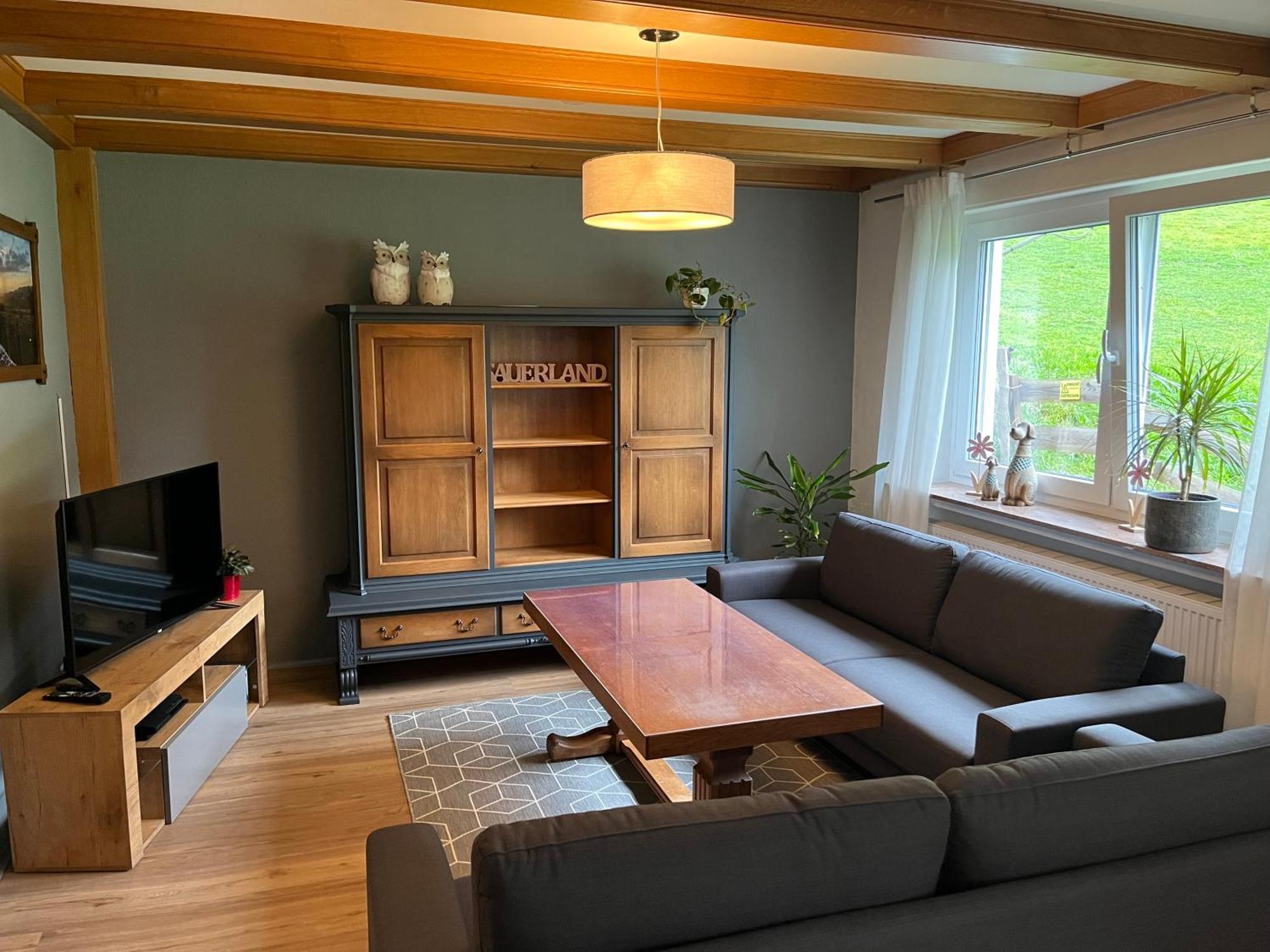 Modernisierte Ferienwohnung Im Schoenen Sauerland Meschede Ngoại thất bức ảnh